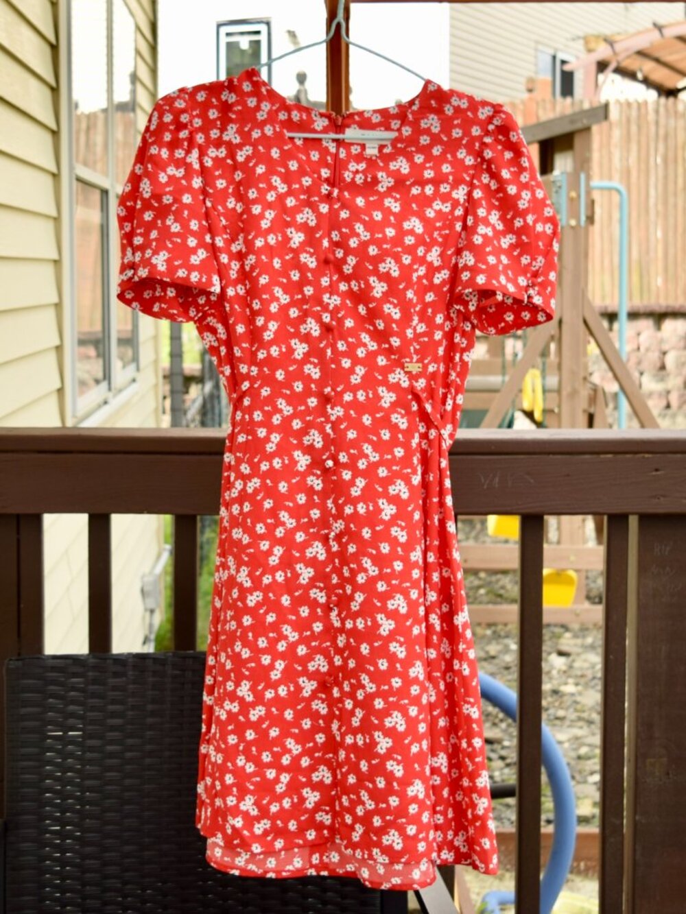 Red White Flora V Neck Chiffon Dress - Short Sleeve/Lined - Eland